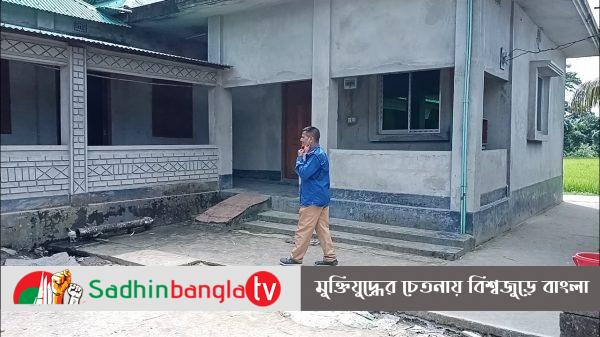 নেত্রকোণার পূর্বধলায় ১০টি পরিবার ৩দিন যাবৎ গৃহবন্দী