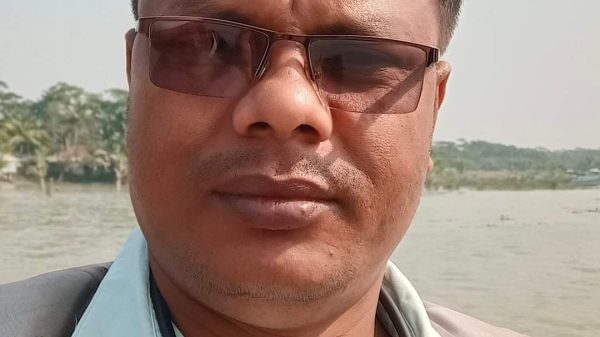 পটুয়াখালীতে সাংবাদিক লাঞ্ছিত ছাত্রলীগ যুবলীগের হামলায় গুরুতর আহত